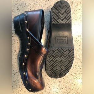 Copper Sanita clogs 42